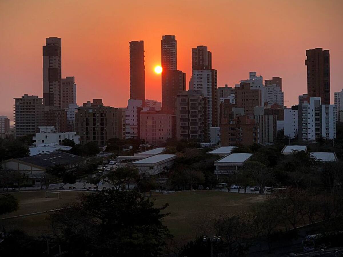 Alerta de contaminación en Barranquilla por incendios en isla Salamanca