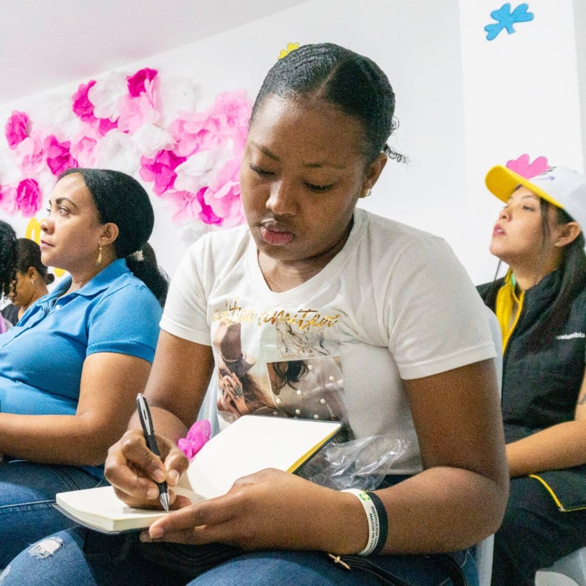 120 mujeres fueron capacitadas en taller de Educación Financiera en Cartagena
