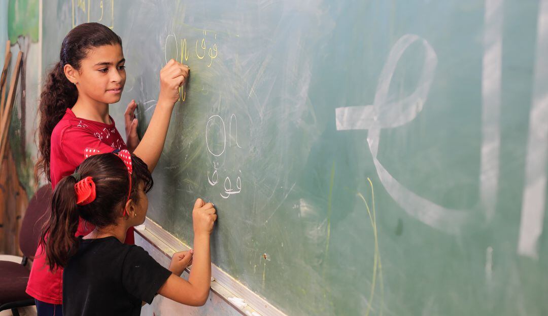 Menores palestinas en las aulas