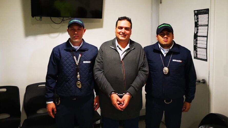 Alias 'Gordo Lindo' fue detenido este lunes en el Aeropuerto El Dorado de Bogotá. Foto: Migración Colombia