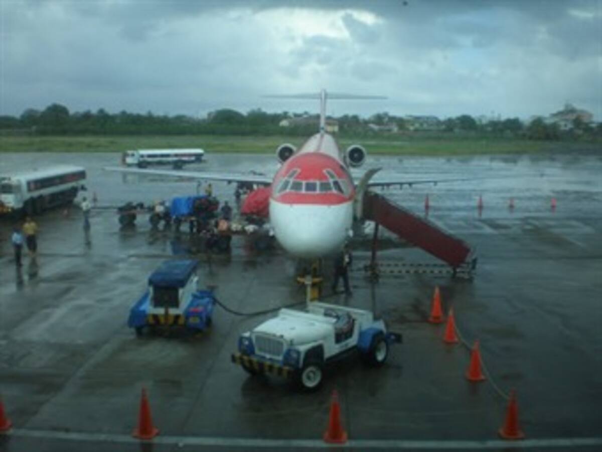 Con horario ampliado reinicia operaciones aeropuerto de Rionegro