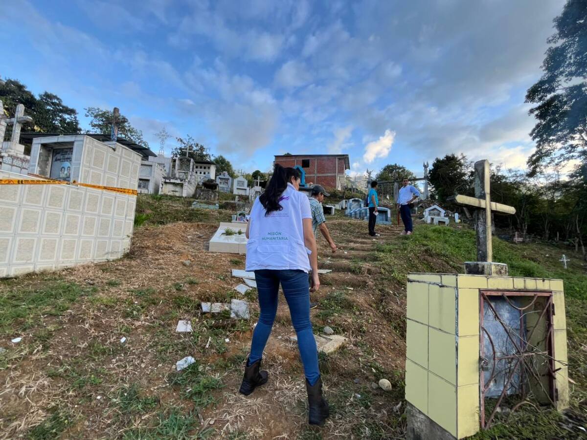 En el Huila más de 1.500 personas desaparecidas son buscadas en los cementerios
