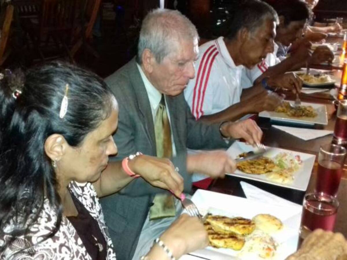 (CRÓNICA) Cenamos como reyes por un día: habitante de la calle invitado al restaurante La Fogata de Armenia