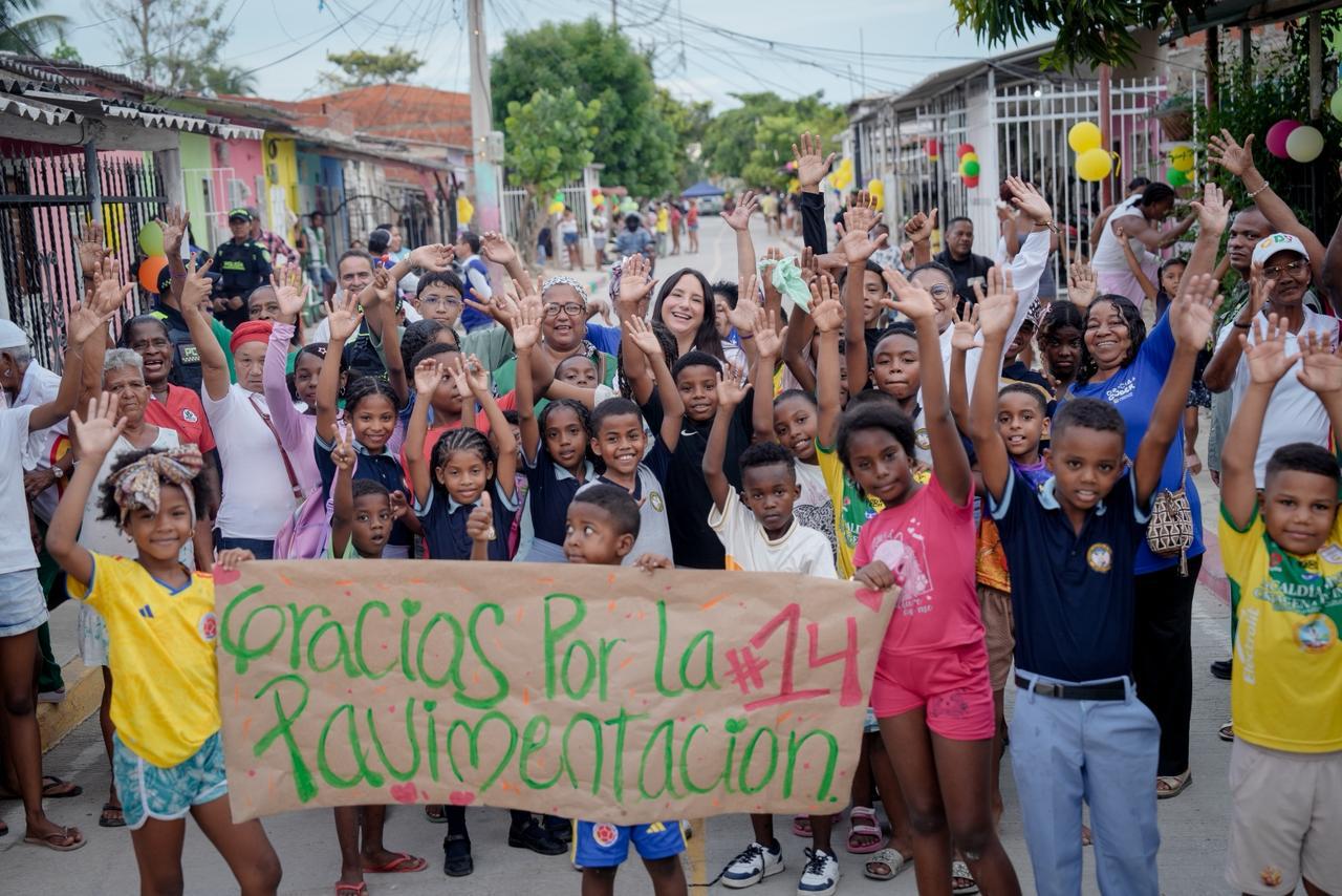 Gobernación de Bolívar entrega calles nuevas en Fredonia y Nuevo Paraíso en Cartagena