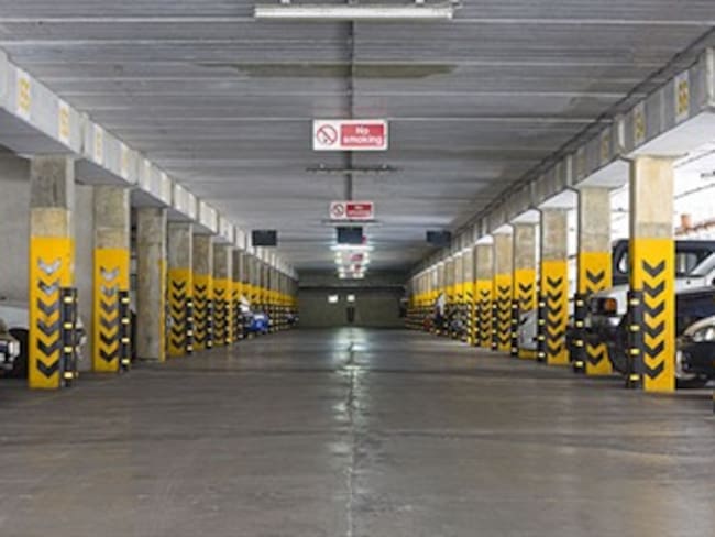 Parqueadero en centros comerciales cerca de portales de Transmilenio quedaría en $3.500