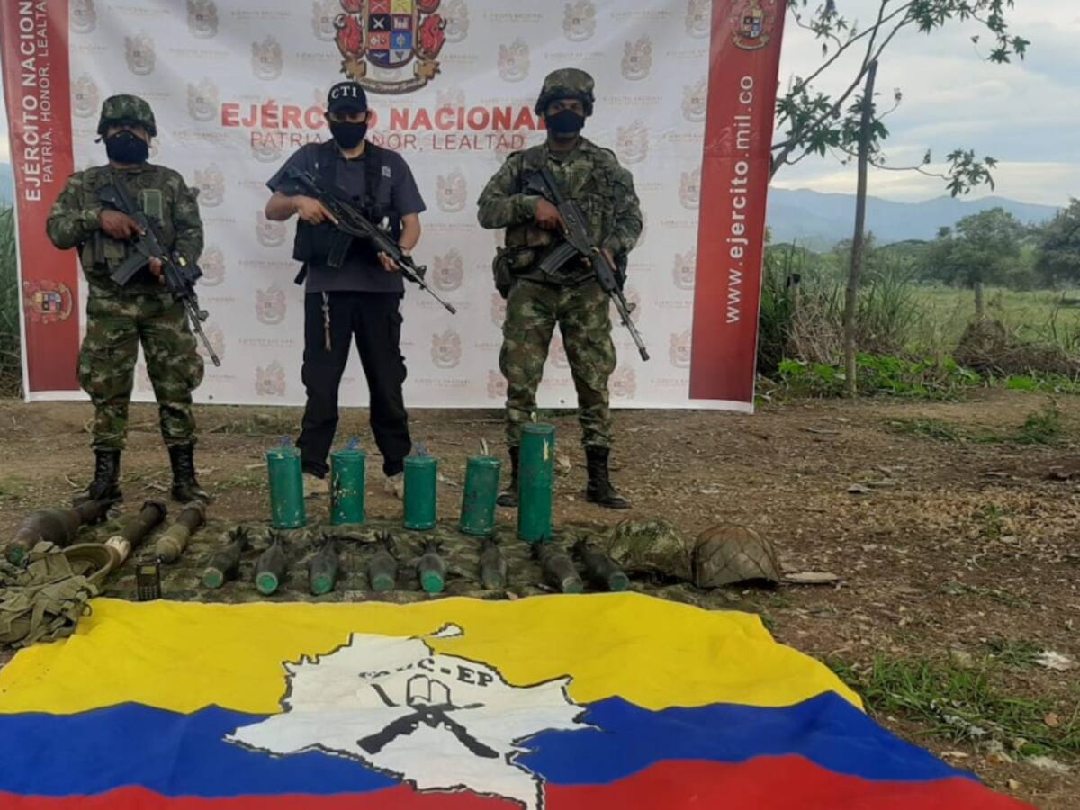 Ejército Nacional desmanteló depósitos ilegales con explosivos