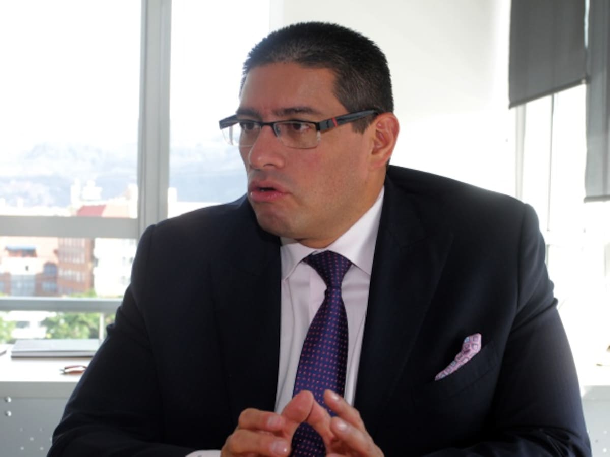 La feria de contratos en Cafesalud que encontró la junta directiva