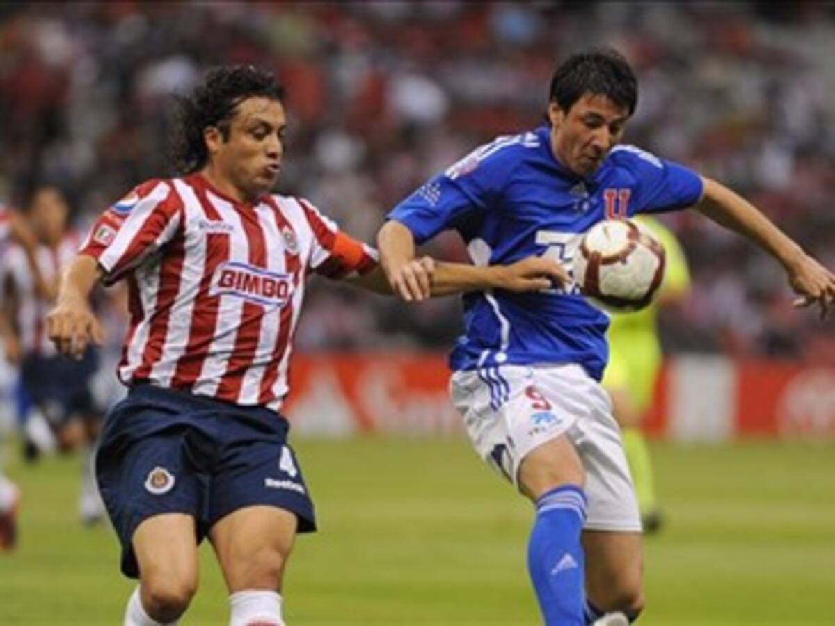 Universidad de Chile deja herida a las Chivas de Guadalajara tras empate 1-1