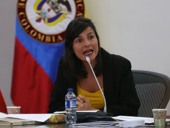 Radican moción de censura en contra de la ministra de Minas y Energías