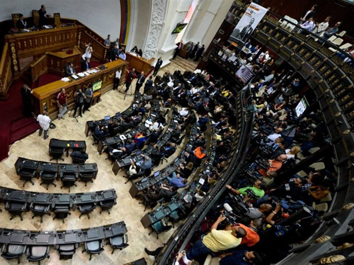 Chavismo solicita alerta roja de Interpol para nuevas directivas de la oposición