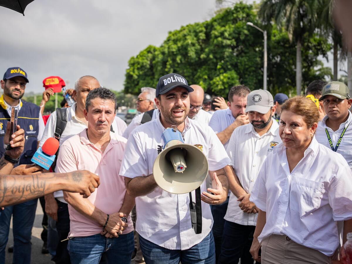 Gobernador Arana propone alternativas para evitar cobro del peaje de Turbaco