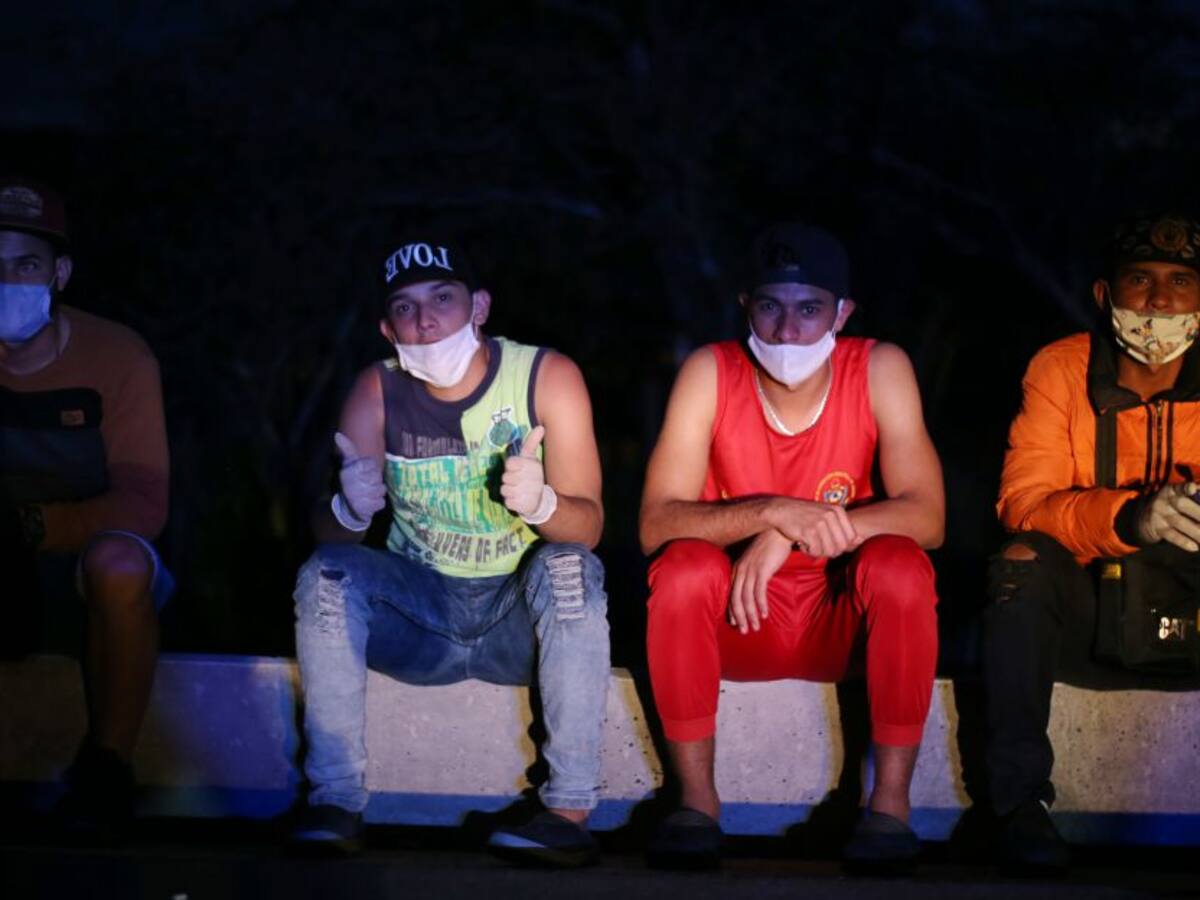 Autoridades no abrirán la frontera para migrantes varados en Necoclí