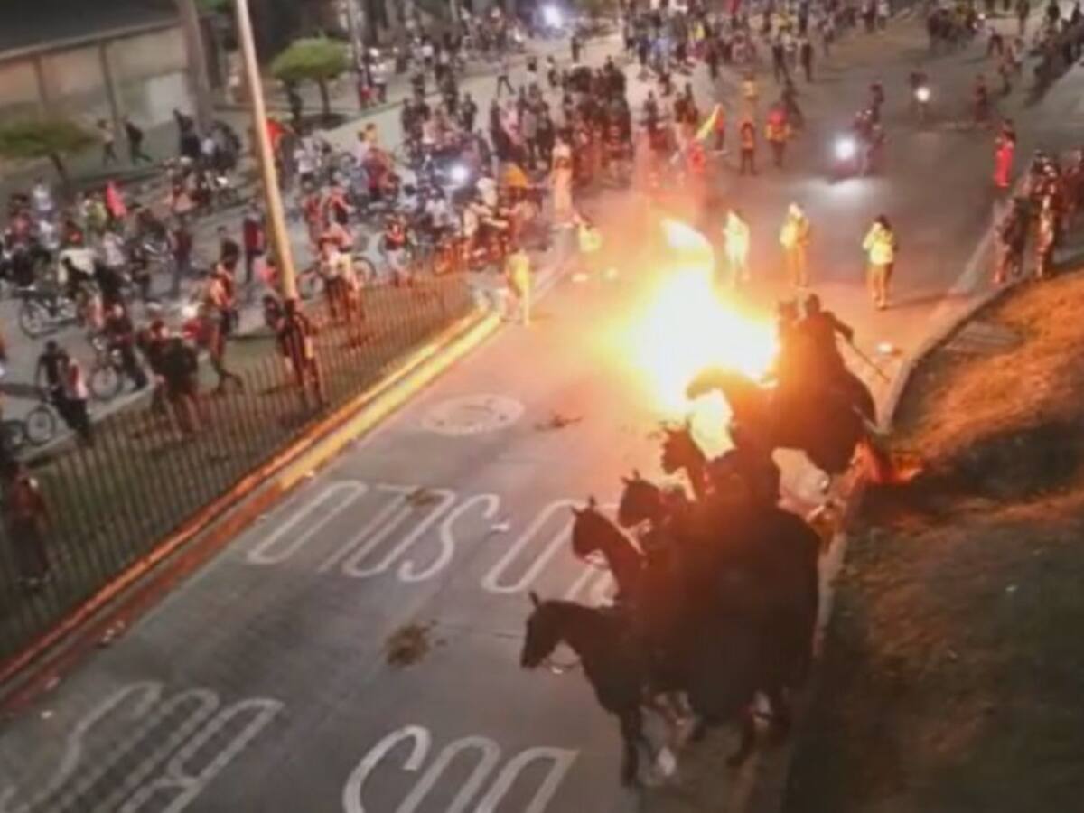 Jornada de protesta en la noche terminó con afectación del bien público