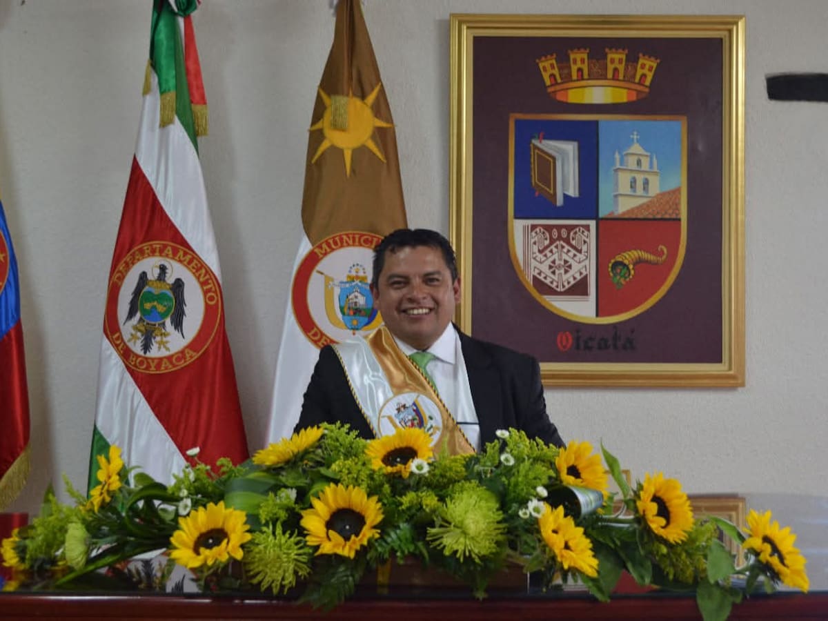Procuraduría formula cargos a exalcalde de Oicatá por contrato millonario irregular
