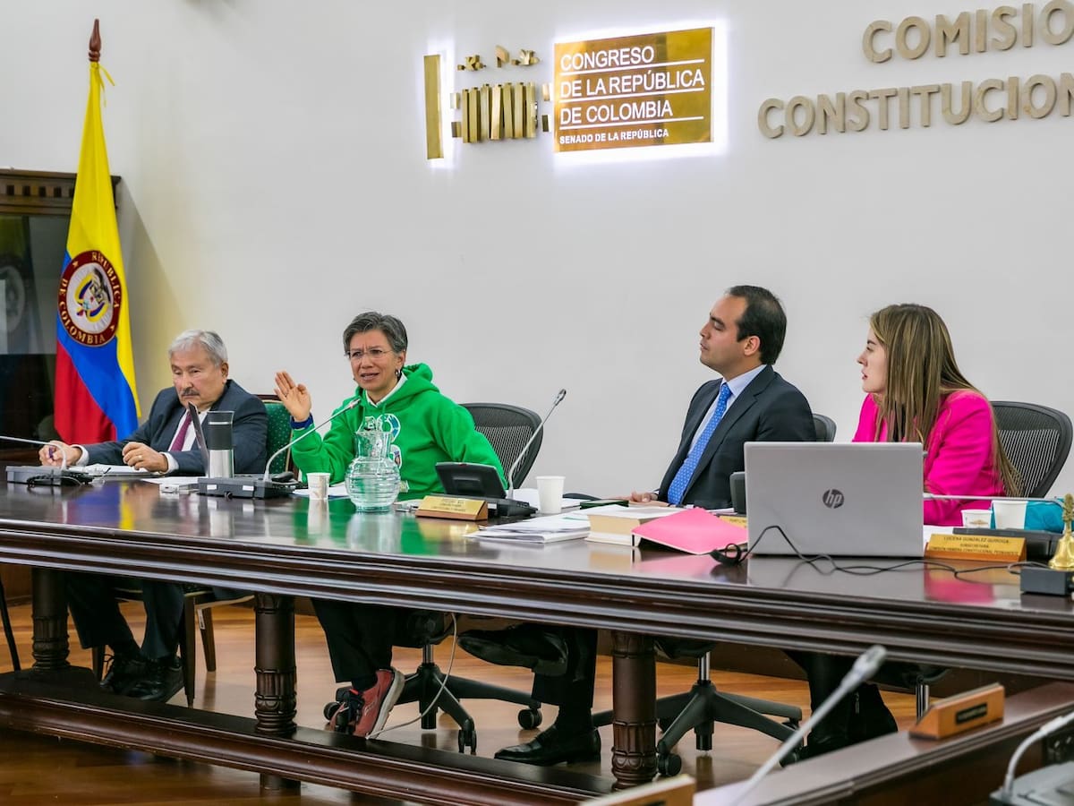 “Bogotá tiene hoy menos policías que los que tenía en el 2016”: Claudia López