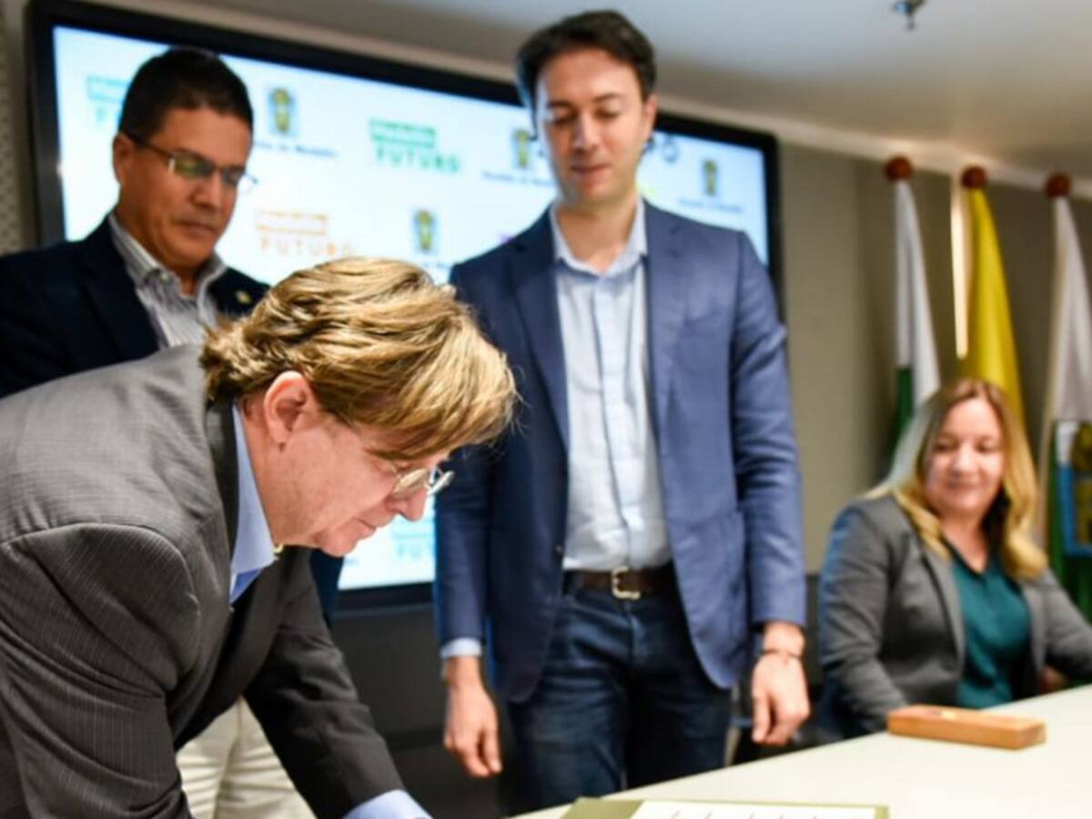 Unal y UdeA firman acuerdo para crear el Plan de Desarrollo de Medellín