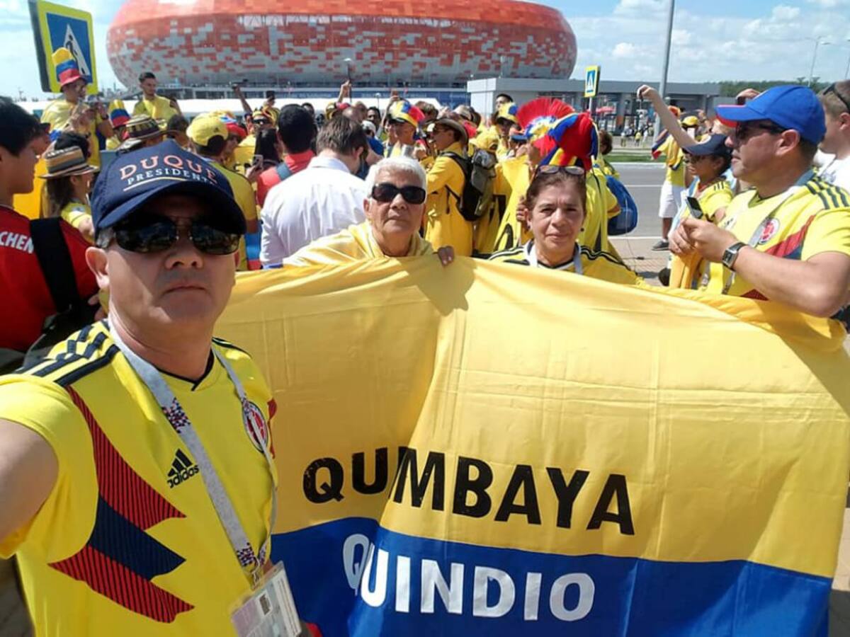 La Familia Rivillas de Quimbaya, Quindío en la afueras del estadio donde Colombia jugó el primer partido del mundial Rusia 2018
