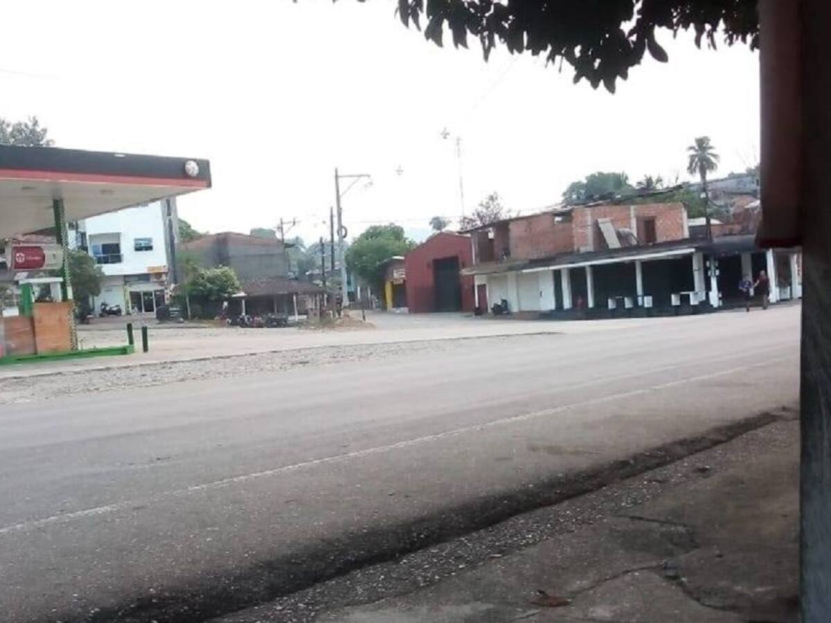 Desacuerdo en el pago de cuota extorsiva impide venta de gasolina en Tarazá