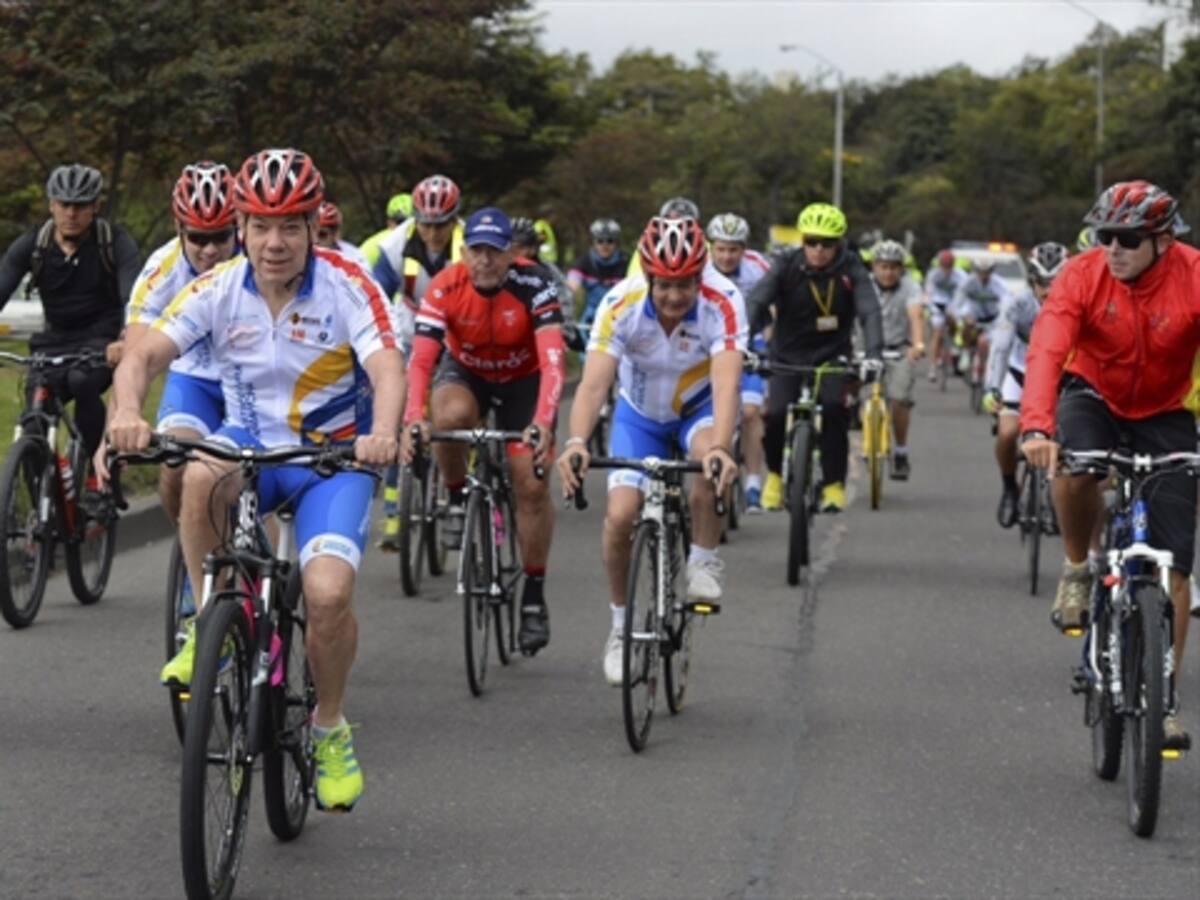 Vuelta a Colombia evidenciará lo que hemos hecho en infraestructura: Santos