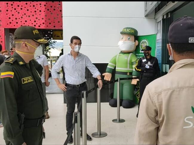 Crean aplicación para reportar negocios que violen medidas sanitarias