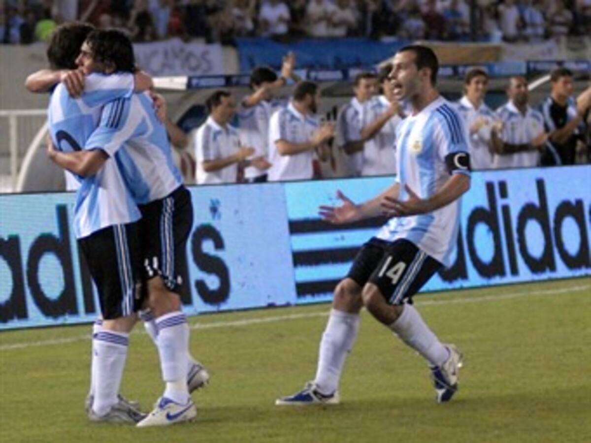 Argentina convoca internacionales para amistoso ante Suiza