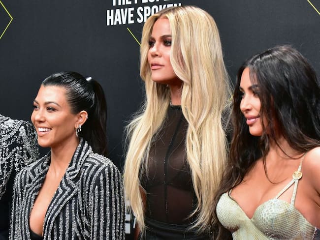 Los cuerpazos de las hermanas Kardashian tienen ‘boquiabiertos’ a sus fans