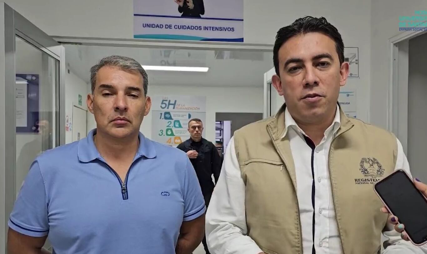 El Registrador visitó en el Hospital a las dos mujeres que resultaron quemadas en el incendio de la Registraduría de Gamarra