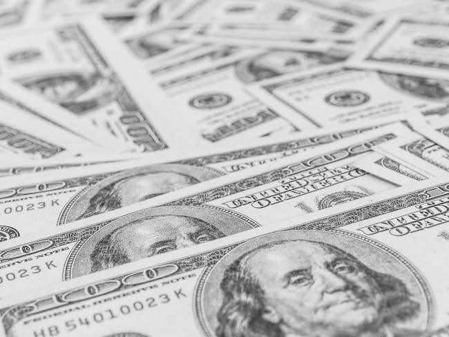Dólar llegó a niveles más bajos desde el inicio de la pandemia
