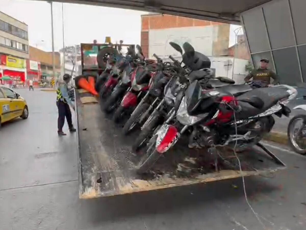 25 motocicletas y dos carros fueron inmovilizadas en la avenida Quebradaseca con cra 15