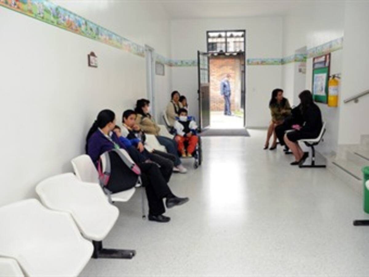 Suspenden energía en tres hospitales de Bolívar por millonaria deuda