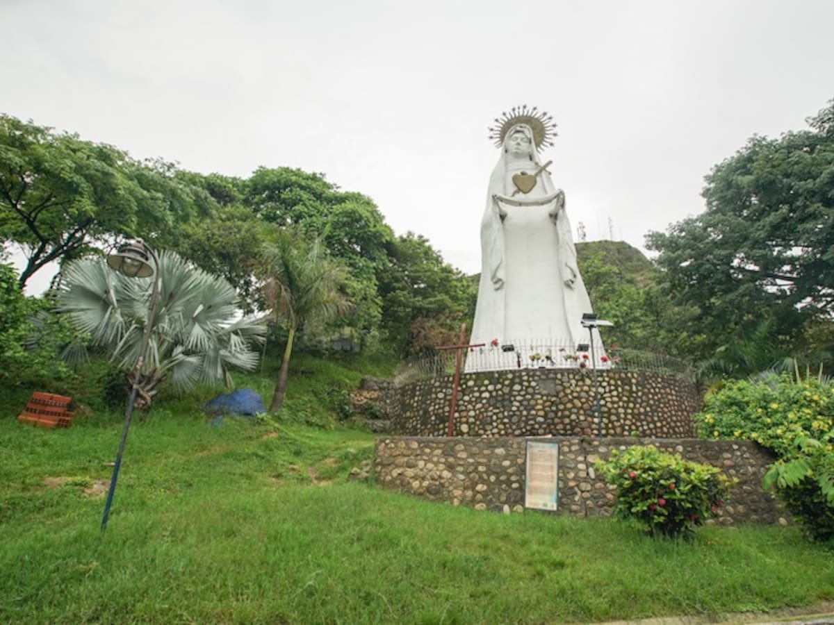 Ruta para llegar al Mirador de la Virgen de Manare: tiene una vista panorámica de Yopal