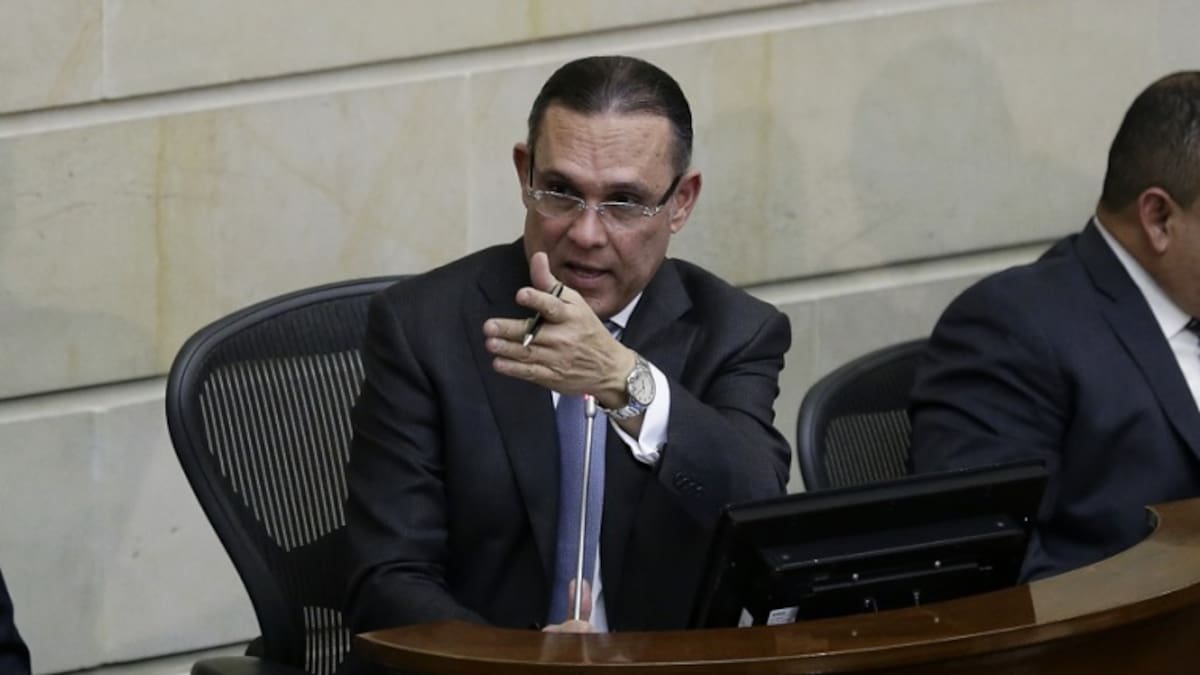 Ministro que no ejecute, para 2024 hay que bajarle presupuesto: Efraín Cepeda a ministros