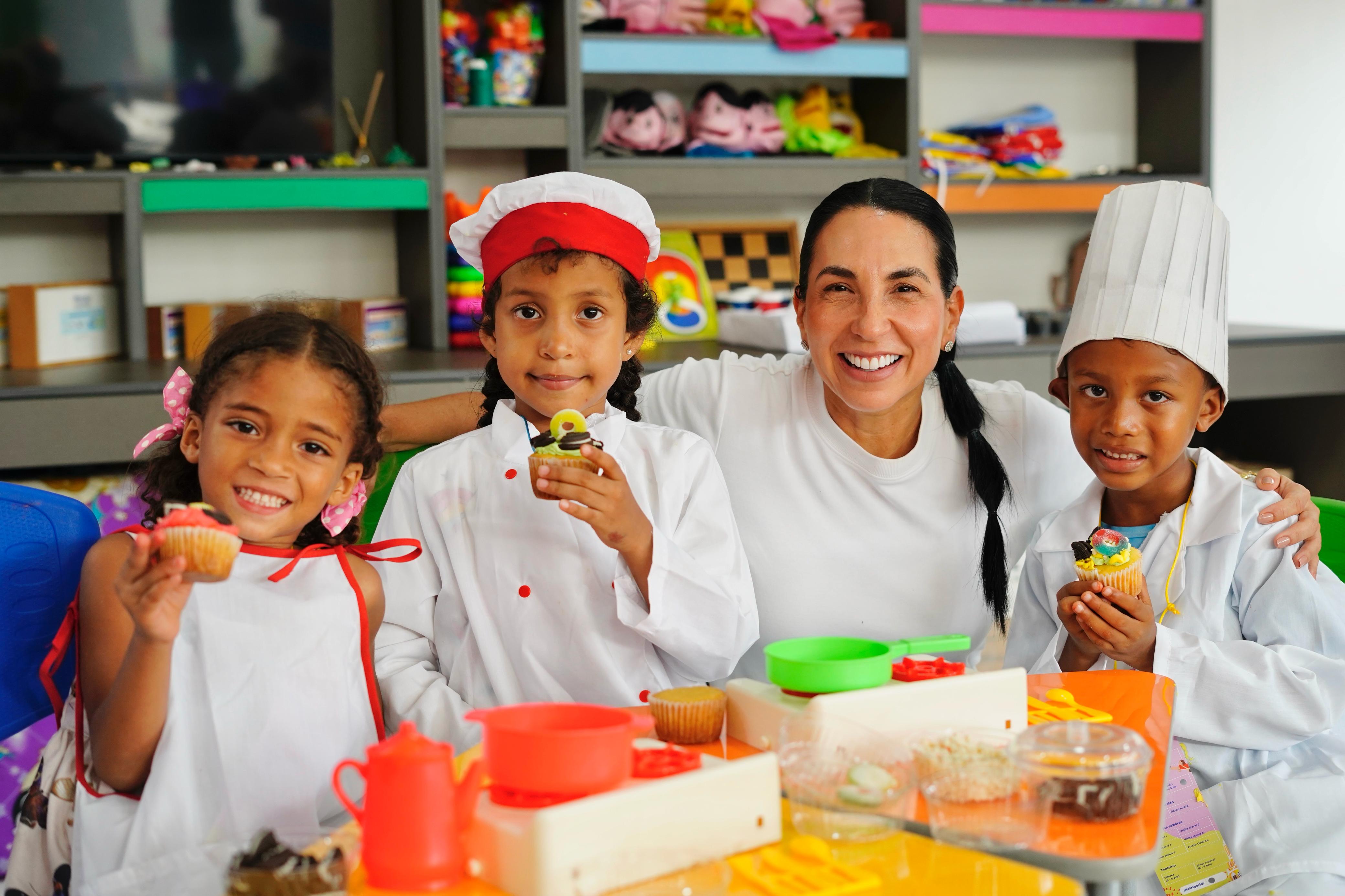 Dos mil niños y niñas celebran su día con el  Carnaval Distrital del Juego en el Parque Espíritu del Manglar
