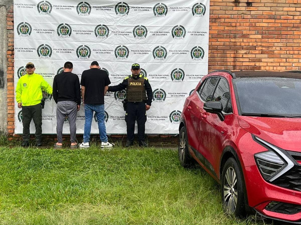 Capturados con dos terneros al interior de una camioneta de gama alta en Pitalito