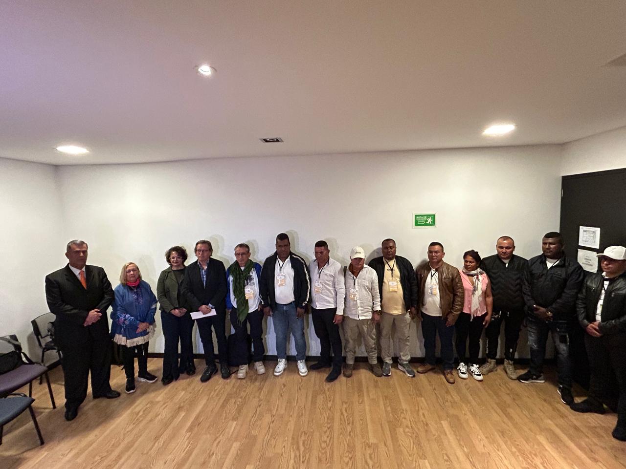 Proceso de paz Gobierno y Coordinadora Nacional Ejército Bolivariano