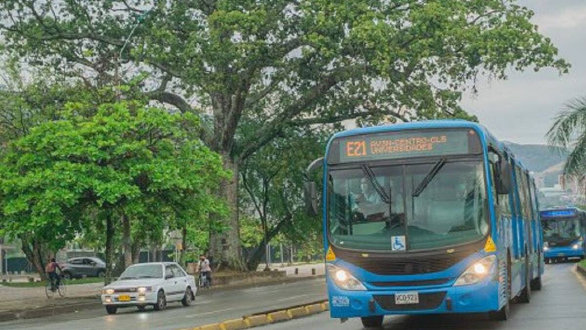 PRESIDENTE DE METROCALI OSCAR ORTIZ