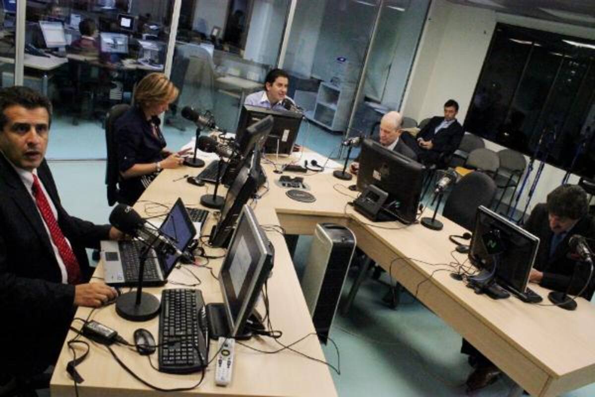 Luis Fernando Velasco, Marcela Prieto, Carlos Vicente de Roux y Juan Gabriel Uribe.