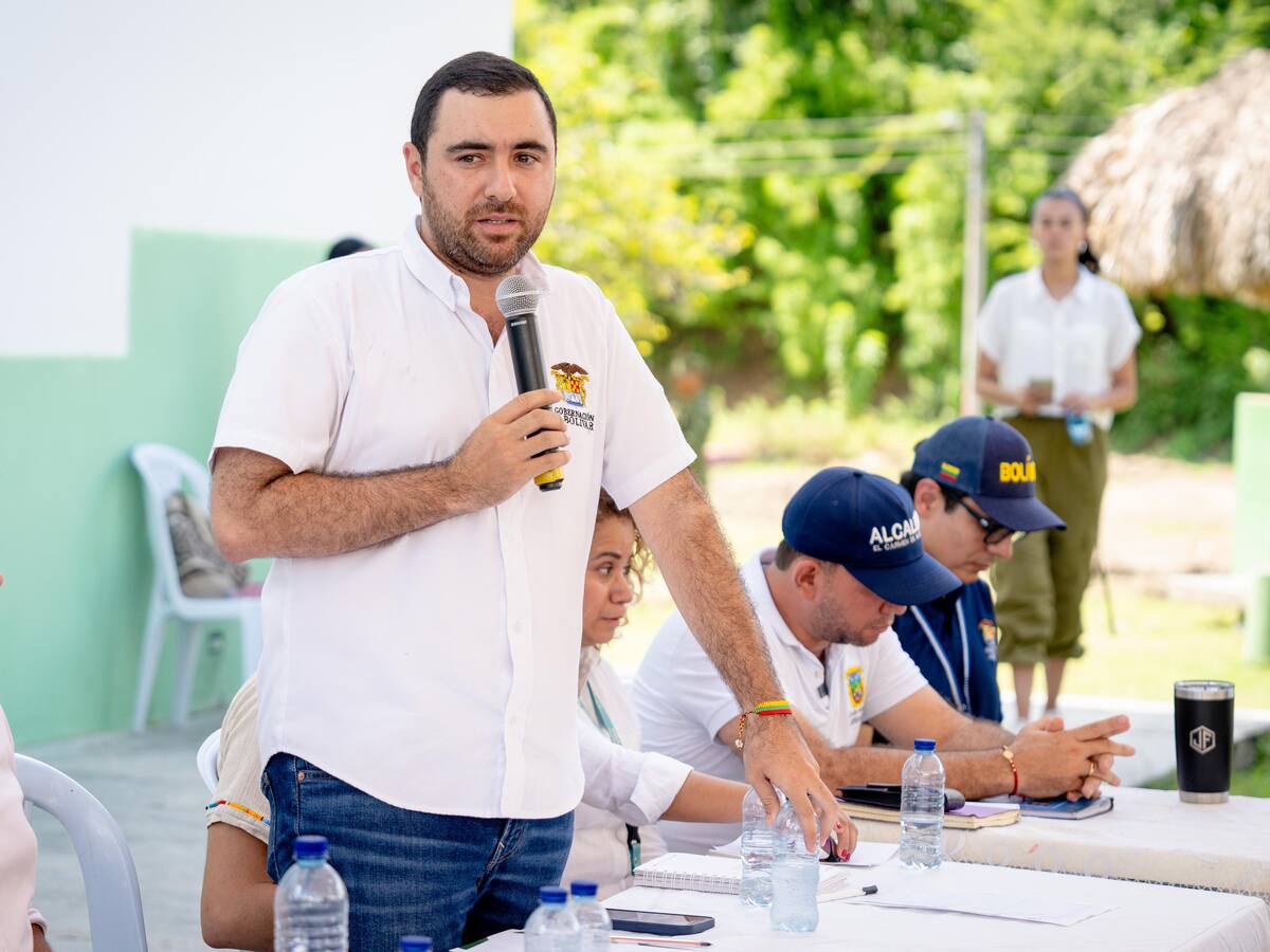 Gobernador de Bolívar propone reactivar economía con inversión en regiones