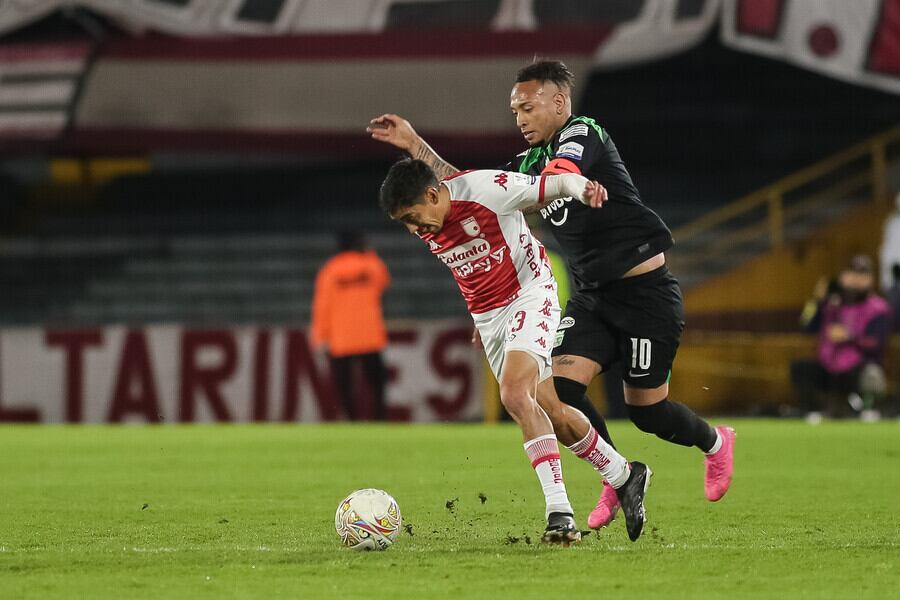 Duelo entre Independiente Santa Fe y Atlético Nacional por Liga / Colprensa