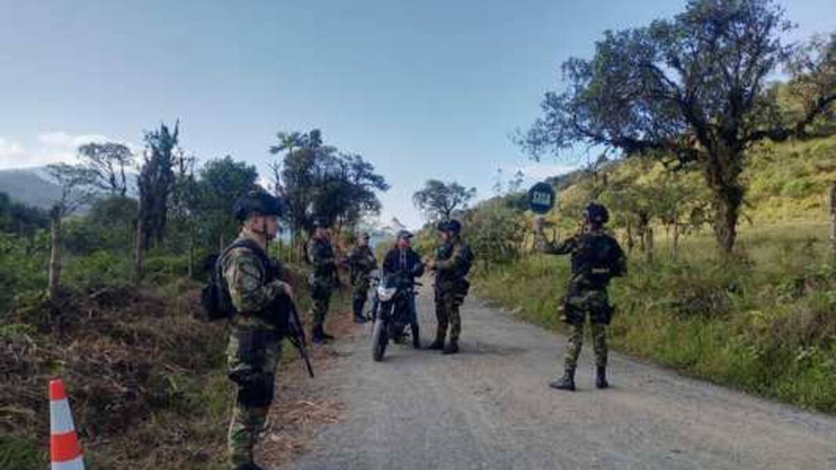 Tropas del Ejército Nacional custodian zona limítrofe entre Risaralda y Chocó