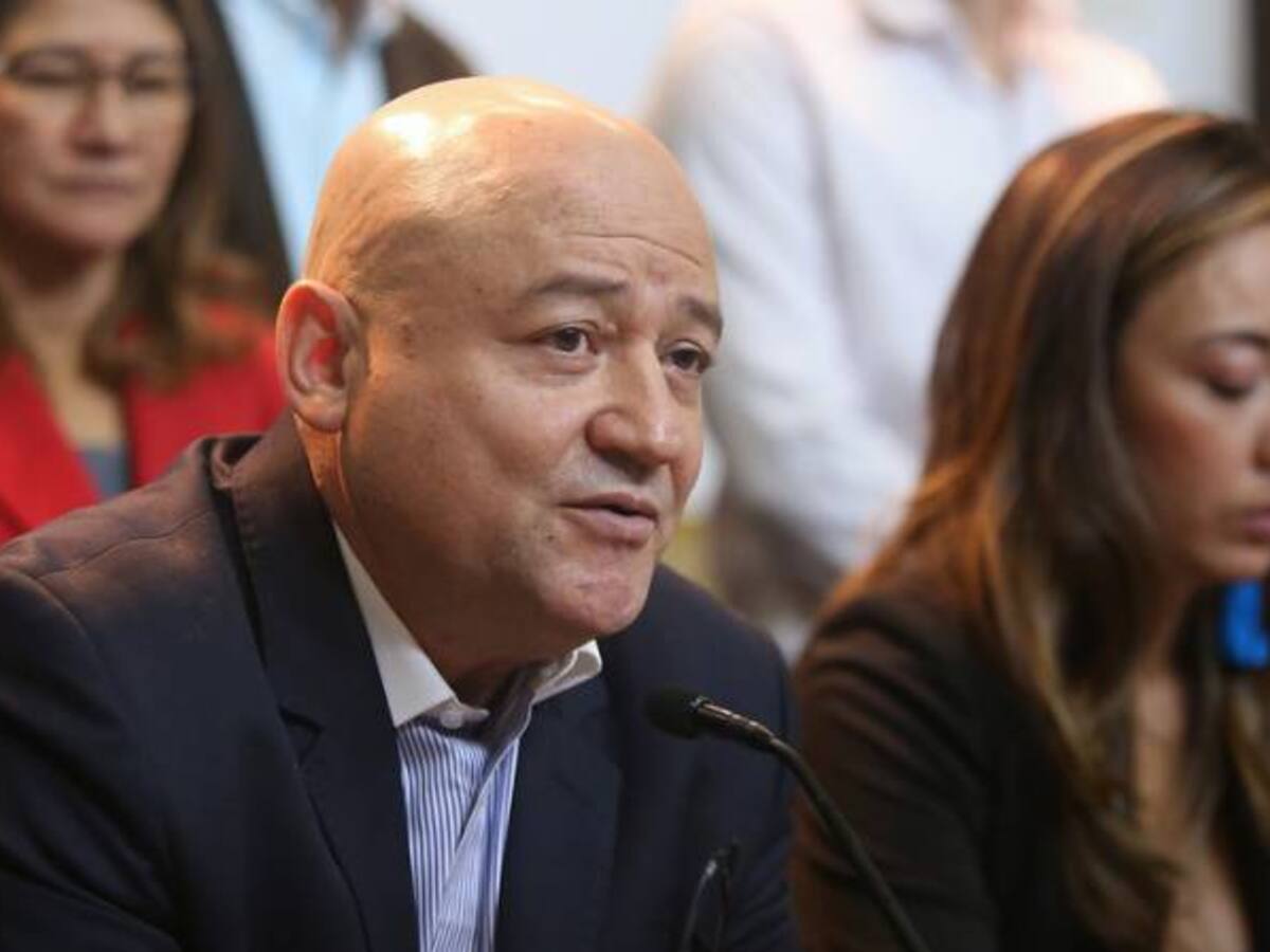 Senador de la Farc denuncia que no lo dejaron entrar a la posesión