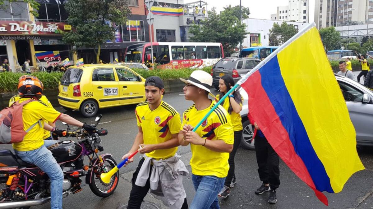 Celebración en Manizales después del triunfo de la selecicón Colombia en Rusia