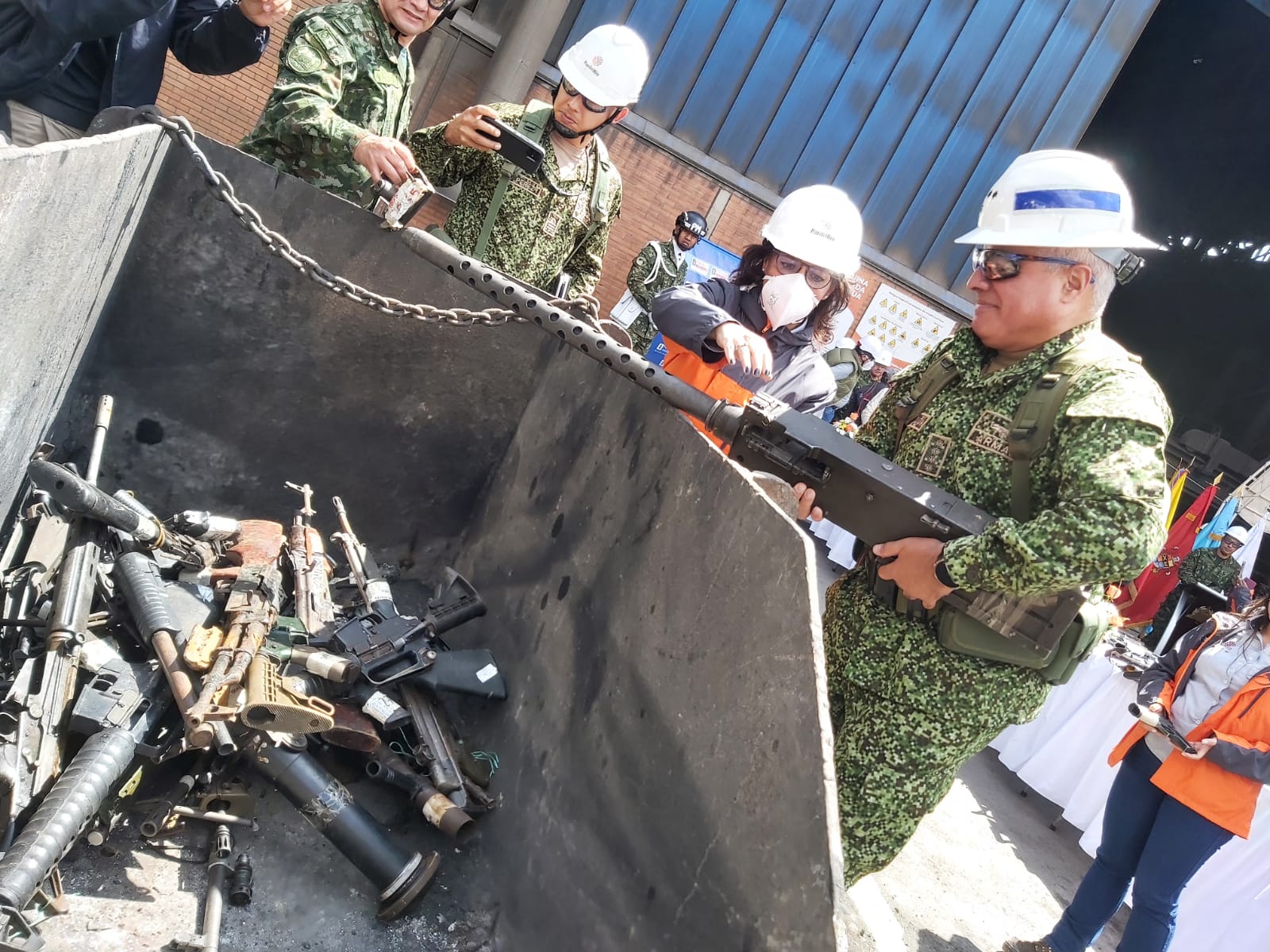 Jefe de Estado Mayor de las FF.MM, almirante José Amézquita. Foto: Caracol Radio.