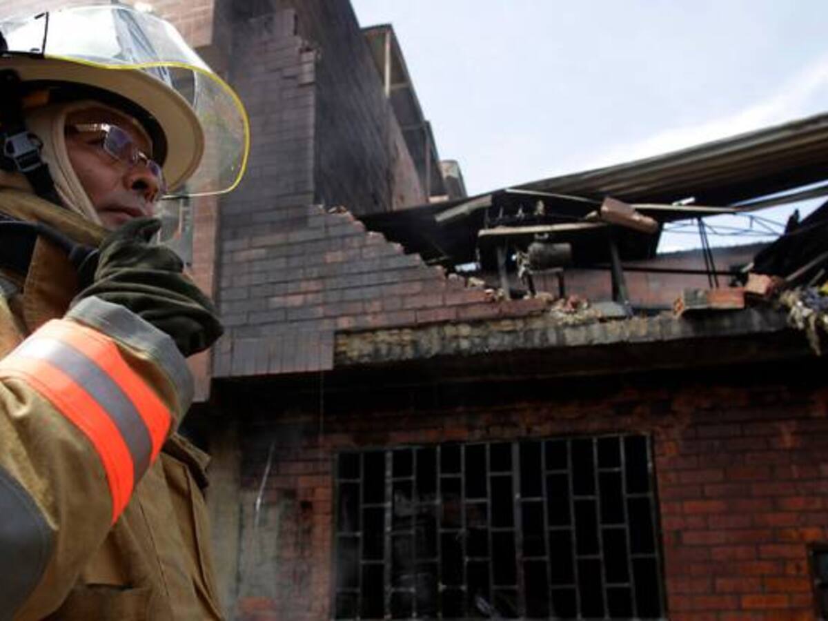 Millonarias pérdidas dejo incendio en una fábrica de lechona en El Espinal, Tolima