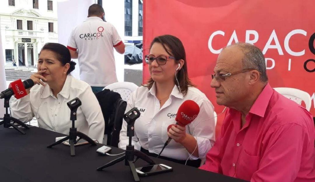 Adalberto Zuluaga Ramírez, Magda Jimena Ríos y Mariela Márquez (De deracha a izquierda)