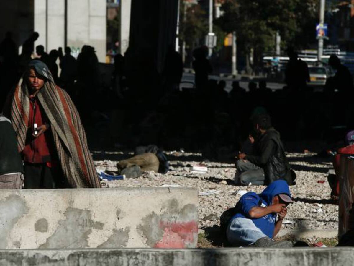 Ciudadanos arman 'frentes de seguridad' para protegerse de habitantes de calle