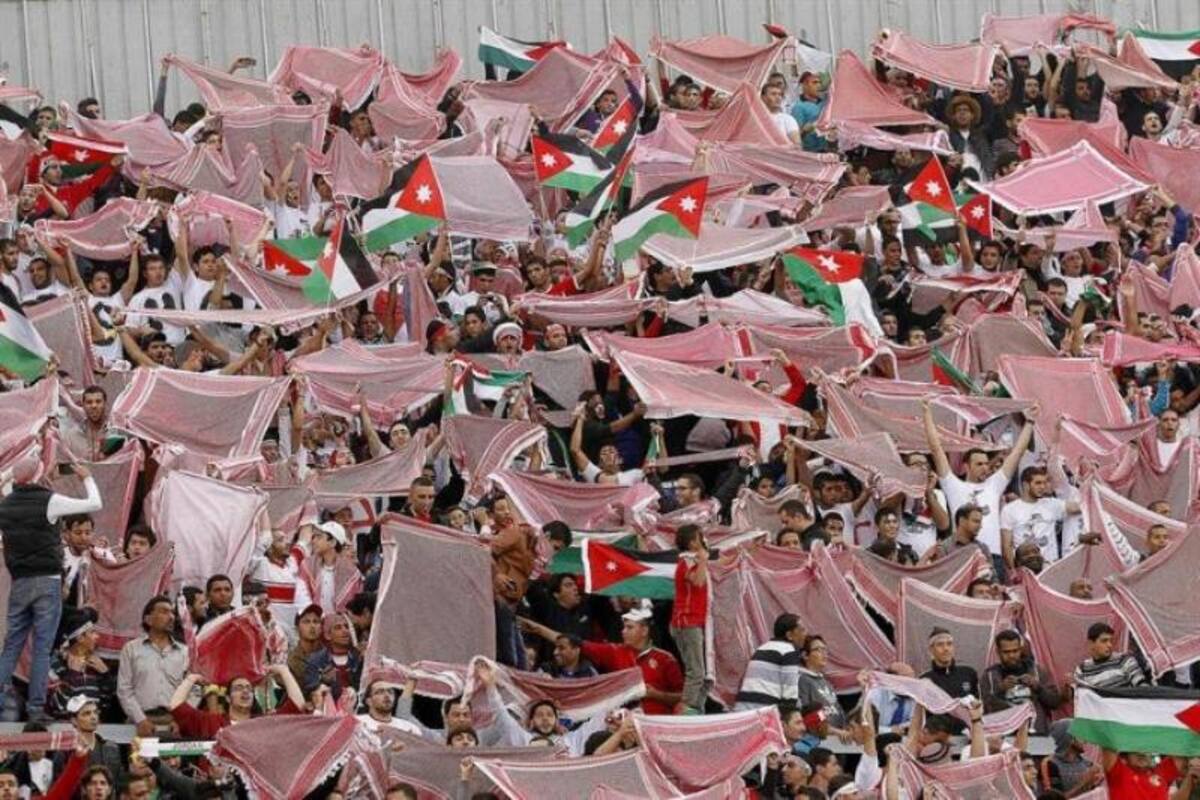 En el estadio internacional de Amán, Uruguay goleó 5-0 a Jordania con anotaciones de M. Pereira, C. Estuani, N. Lodeiro, C. Rodríguez y E. Cavani.