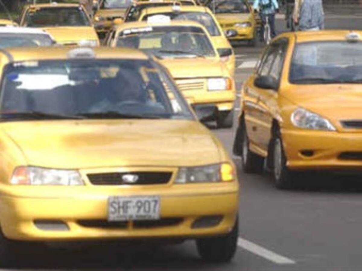 Pese a convocatoria, paro de taxistas no tuvo acogida