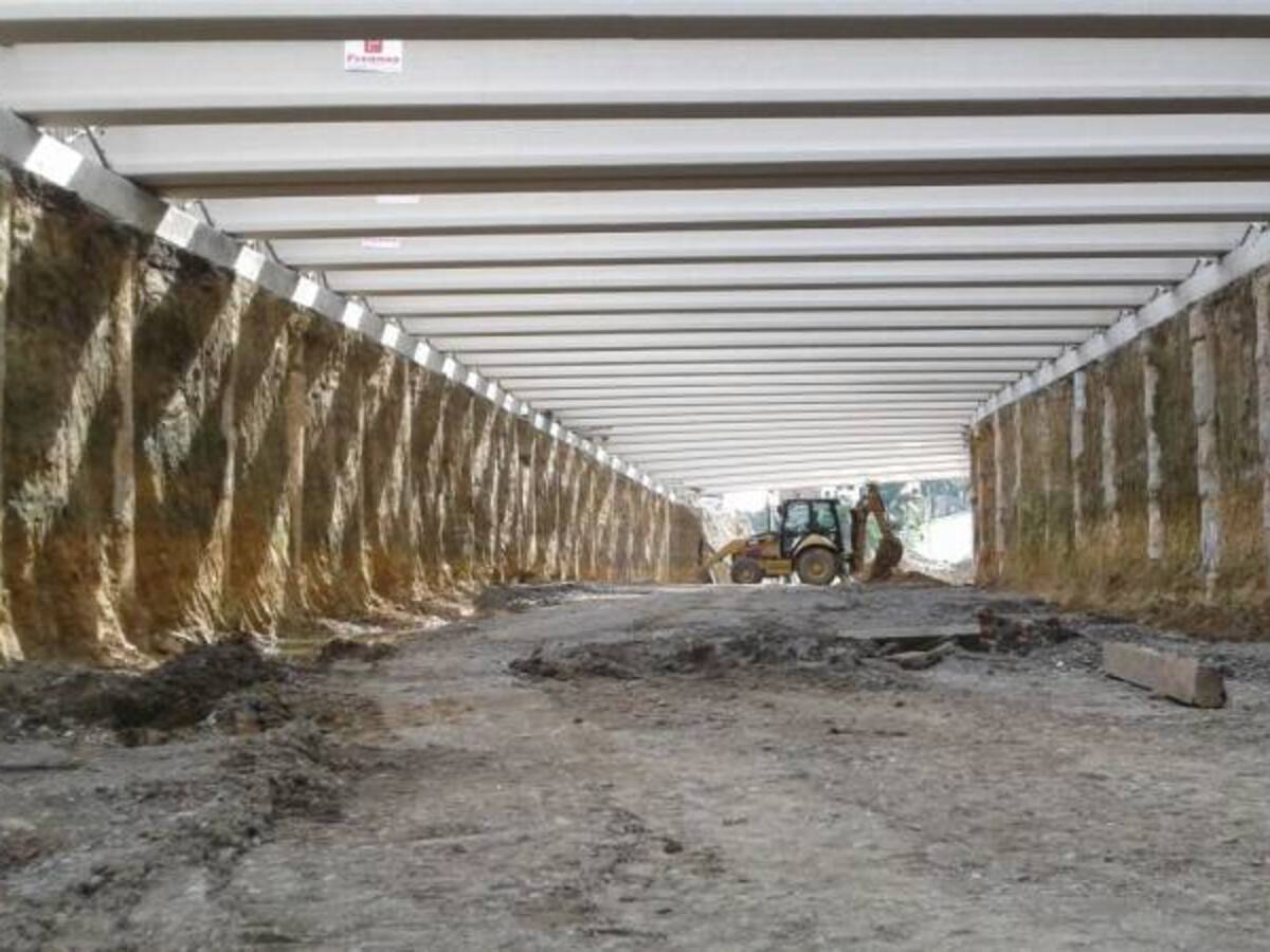En un 50% avanzan las obras del deprimido de La Constitución en Armenia