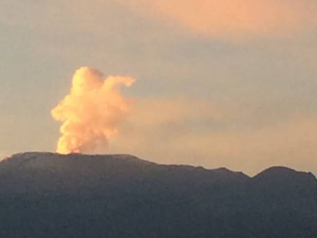 Se reporta aumento en la actividad del volcán Nevado del Ruiz